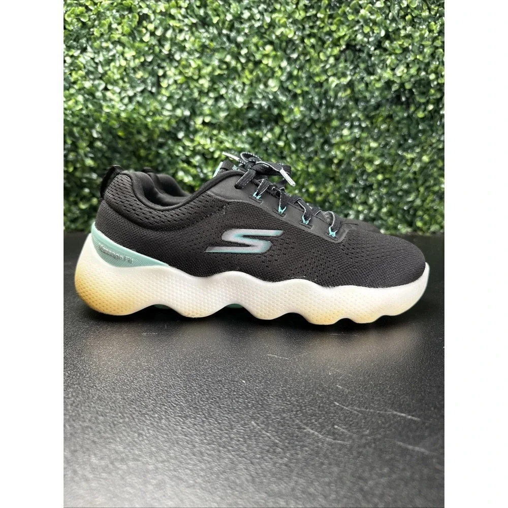 SKECHERS Women's Mesh Lace Up Athletic Sneakers Size 8 Black White Blue
